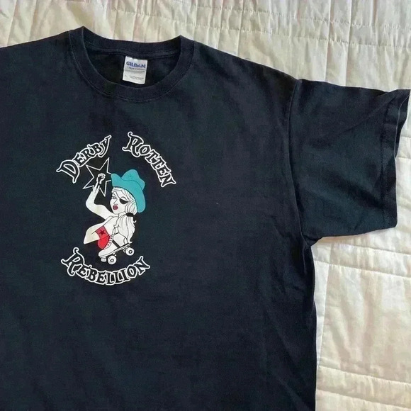 Derby rotten rebellion black graphic t-shirt Large - Picture 1 of 2